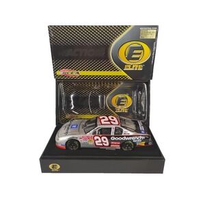 Kevin Harvick #29 GM Goodwrench Service 2002 Monte Carlo RCCA ELITE 1:24 FLAWED